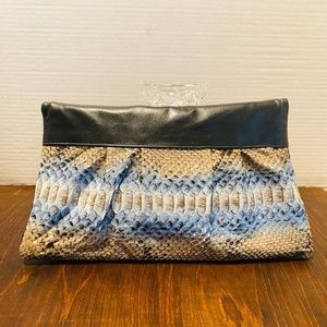 NWOT, Juliette Jake leather skin bag / clutch.